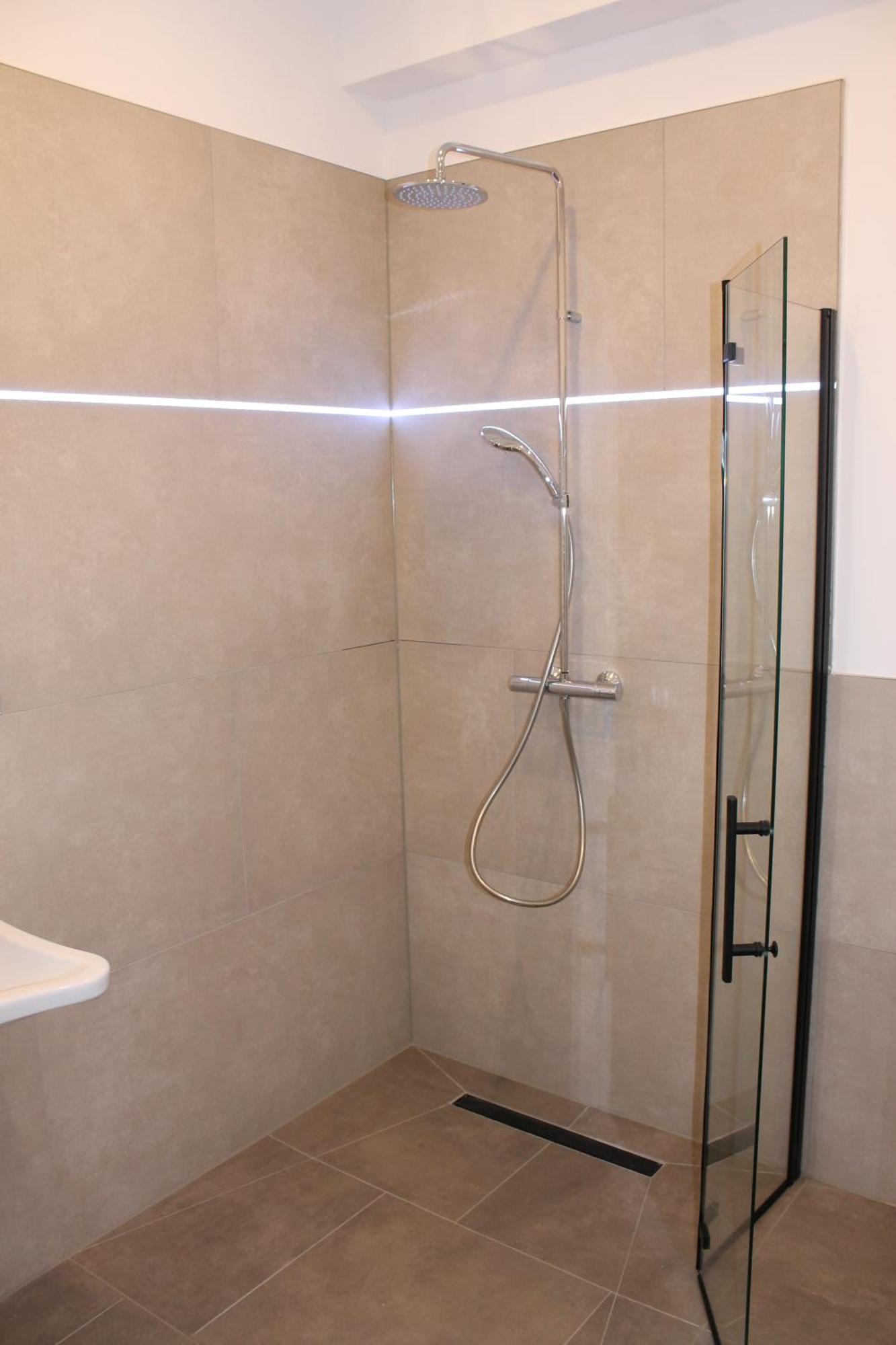 Hotel Via Vita Тройхтлинген Экстерьер фото